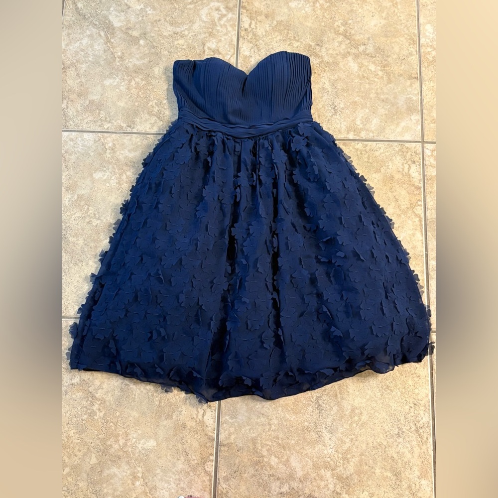 London Dress Company: Elegant Navy Midi Dress